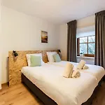 Дом отдыха Attractive Farmhouse In South Limburg With Terrace *