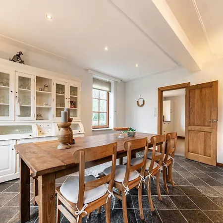 Attractive Farmhouse In South Limburg With Terrace بيت للعطل *