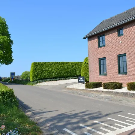 Attractive Farmhouse In South Limburg With Terrace Дом отдыха