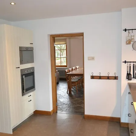 Attractive Farmhouse In South Limburg With Terrace بيت للعطل *