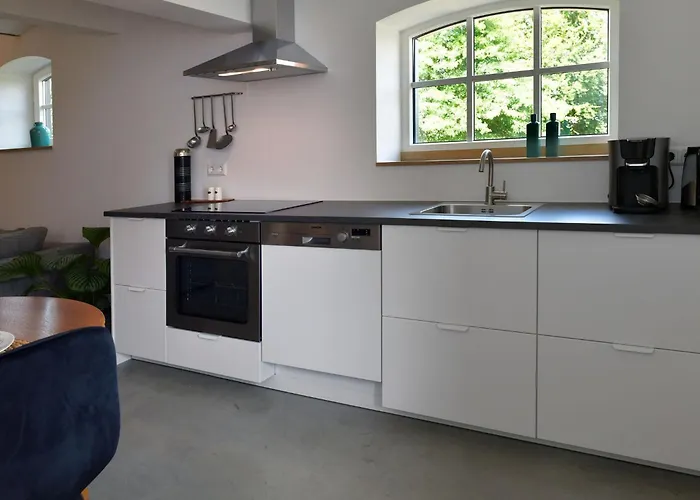 Дом отдыха Attractive Farmhouse In South Limburg With Terrace Klimmen