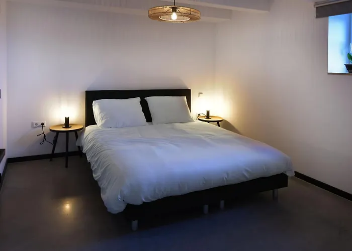 Дом отдыха Attractive Farmhouse In South Limburg With Terrace *