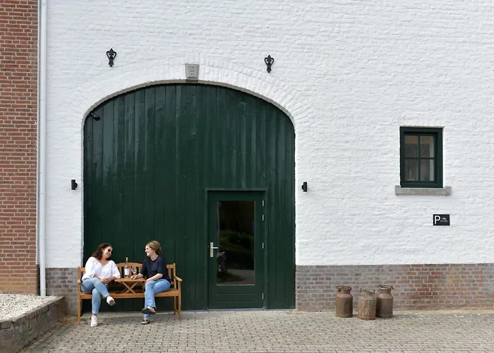 Дом отдыха Attractive Farmhouse In South Limburg With Terrace