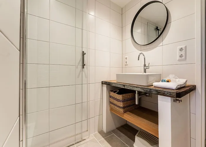 Дом отдыха Attractive Farmhouse In South Limburg With Terrace